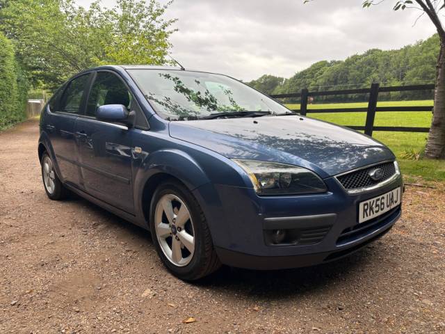 Ford Focus 1.6 Zetec Climate 5dr Hatchback Petrol Blue