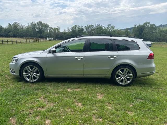 2014 Volkswagen Passat 2.0 TDI BlueMotion Tech Executive Style Euro 5 (s/s) 5dr