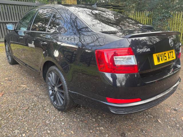 2015 Skoda Octavia 1.6 TDI Black Edition DSG Euro 5 (s/s) 5dr