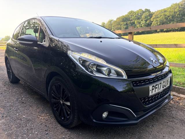 Peugeot 208 1.2 PureTech Black Edition Euro 6 3dr Hatchback Petrol Black