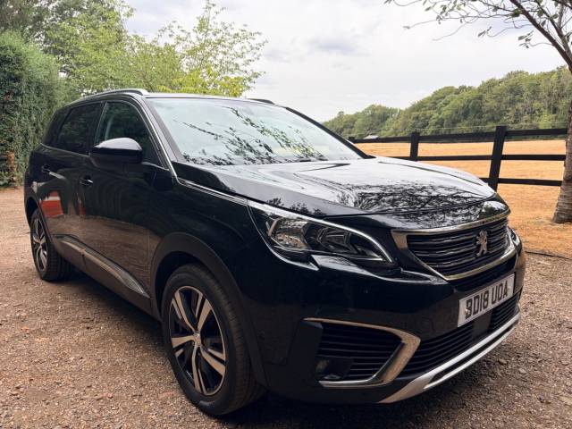 Peugeot 5008 1.2 PureTech Allure Euro 6 (s/s) 5dr SUV Petrol Black