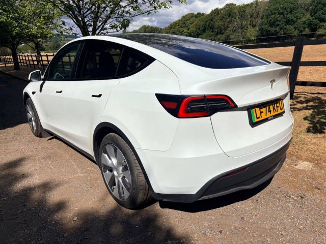 2024 Tesla Model Y Auto RWD 5dr