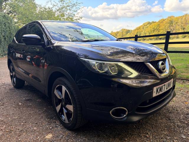 Nissan Qashqai 1.5 dCi N-Connecta 2WD Euro 6 (s/s) 5dr SUV Diesel Black