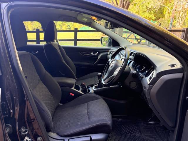 2017 Nissan Qashqai 1.5 dCi N-Connecta 2WD Euro 6 (s/s) 5dr