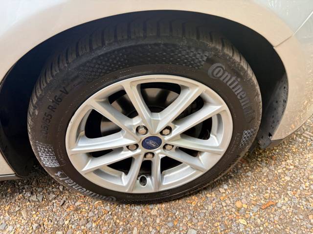 2016 Ford Focus 1.5 TDCi Zetec Euro 6 (s/s) 5dr